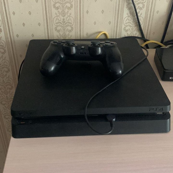 PlayStation4 Slim 1TB с играми