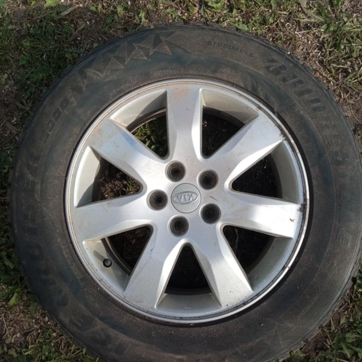 Зимние колеса с дисками 235/65 r 17