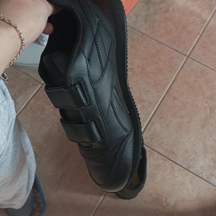 Кроссовки Reebok