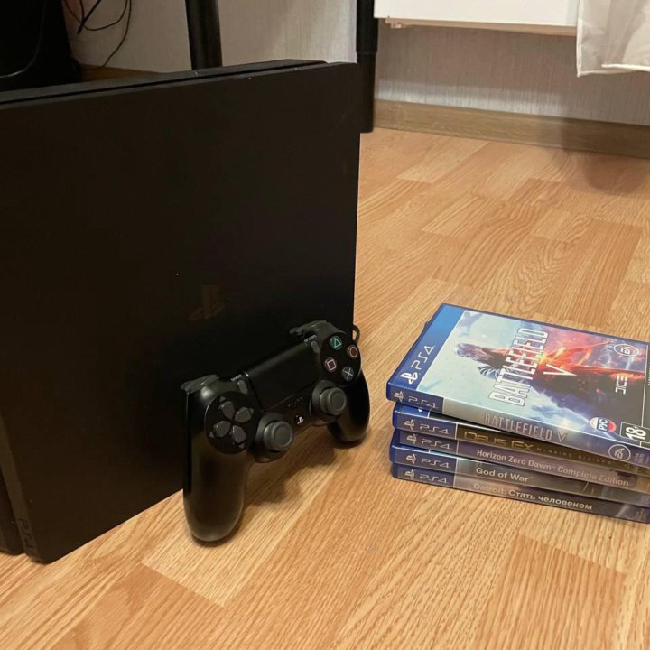 Sony Playstation 4 slim(ps4 slim)