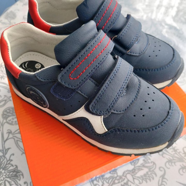 Кроссовки antilopa