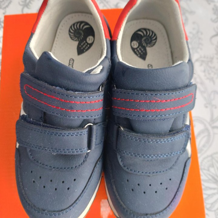 Кроссовки antilopa