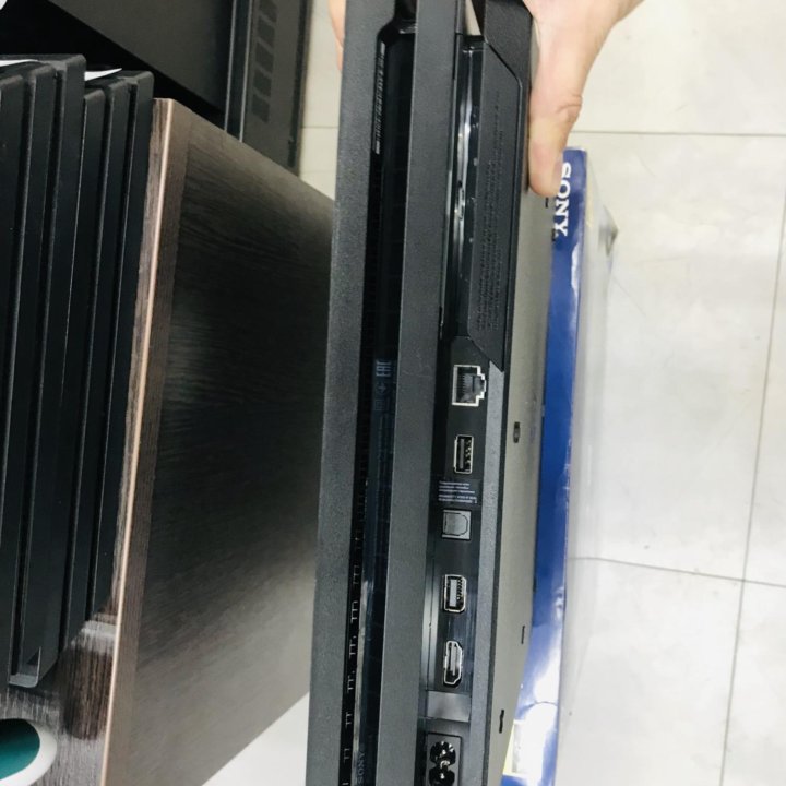 SonyPlayststion 4 pro