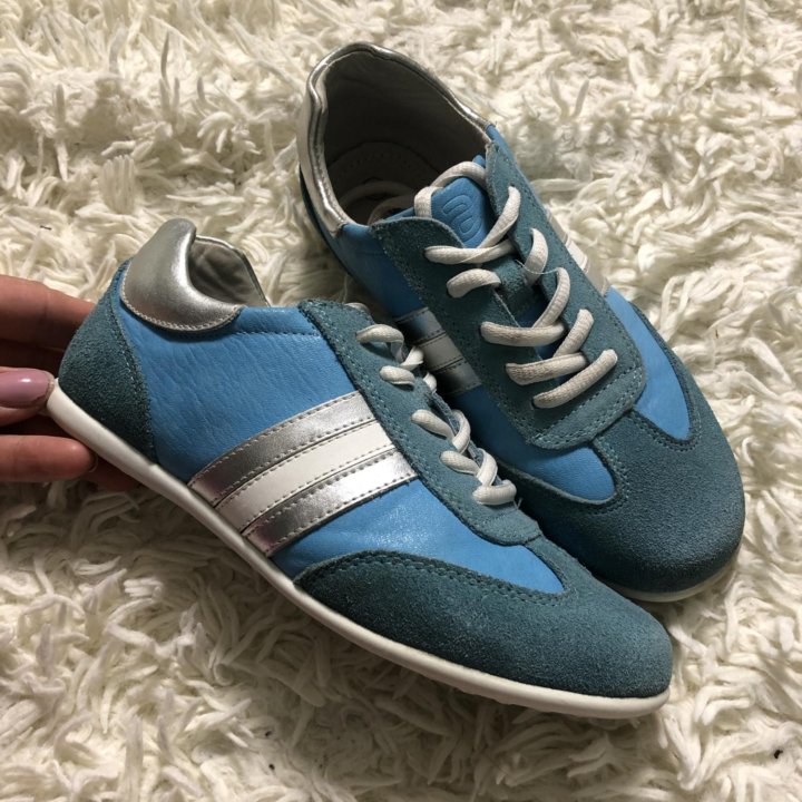 Кросовки Antilopa