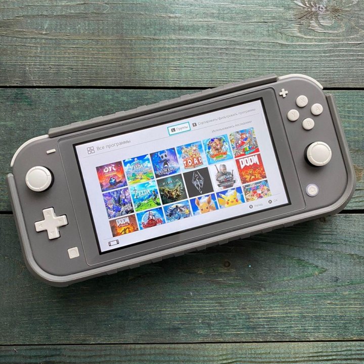 Nintendo Switch Lite + много игр