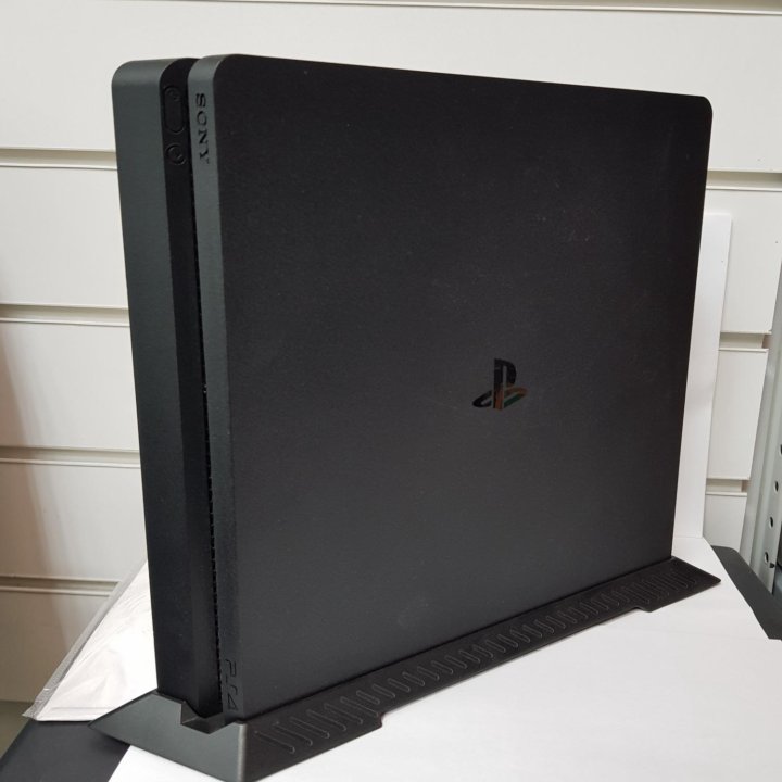 Play station 4 Slim/pro