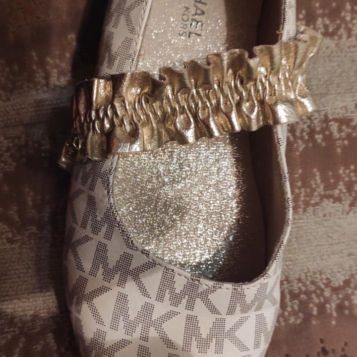 Обувь для девочки 32-33