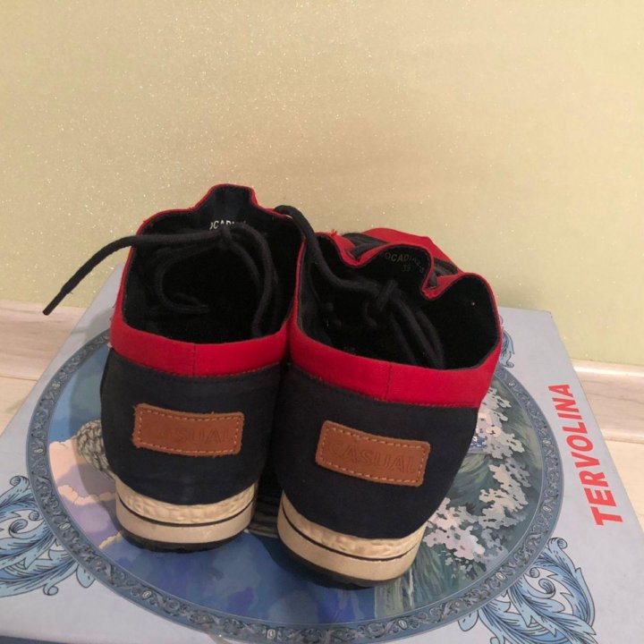 Летние кроссовки