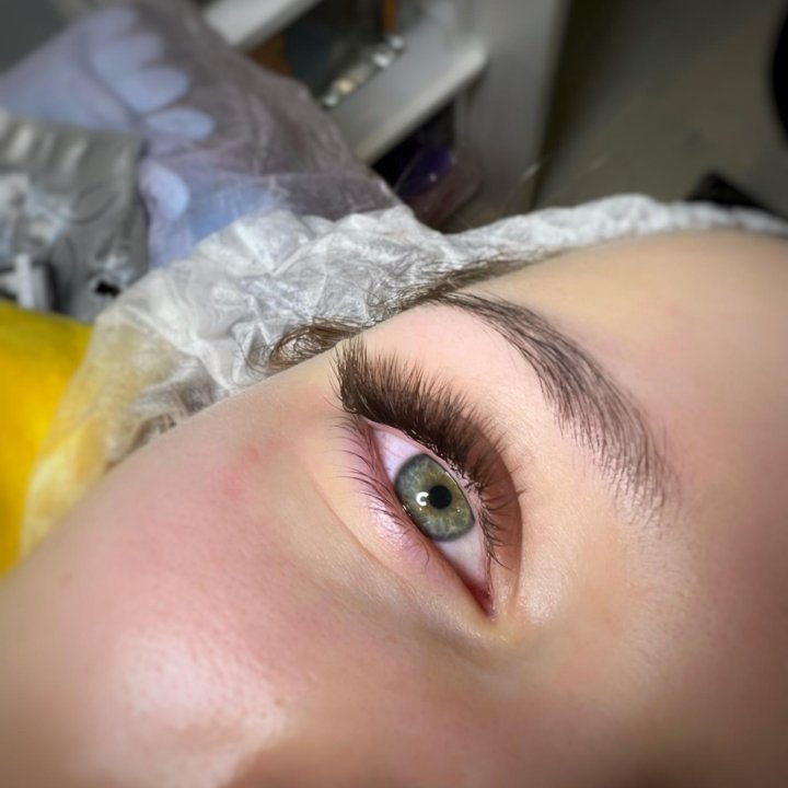 Наращивание ресниц 