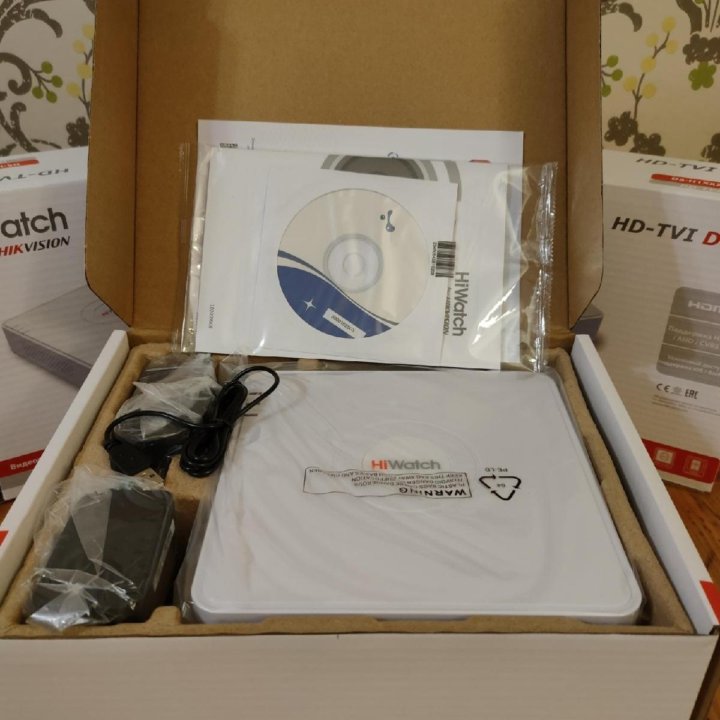 Видеорегистратор HiWatch