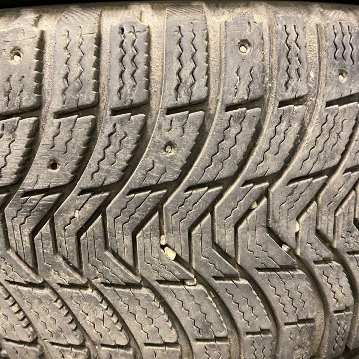 Колеса в сборе зимние шипы Michelin X-ice North 3