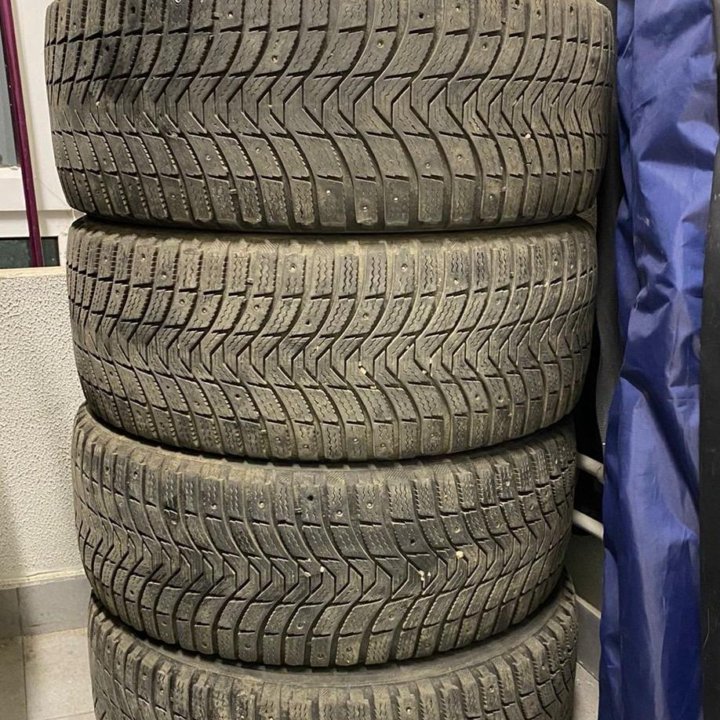 Колеса в сборе зимние шипы Michelin X-ice North 3