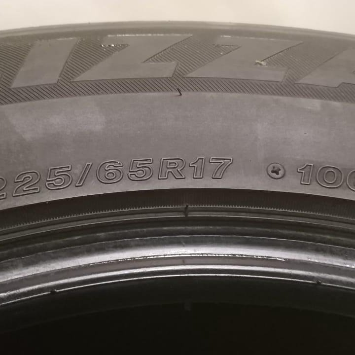 225/65 R17 Bridgestone Spike 01 3 шт