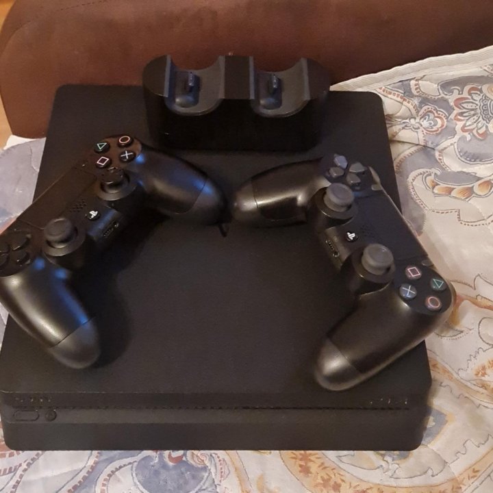 PlayStation 4 slim