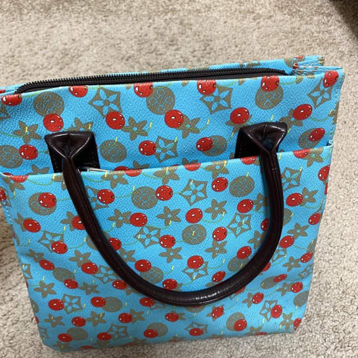 Сумка с вишенками