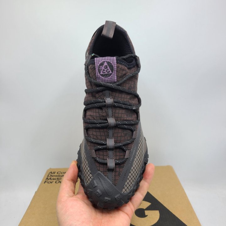 Nike ACG Mountain Fly Low