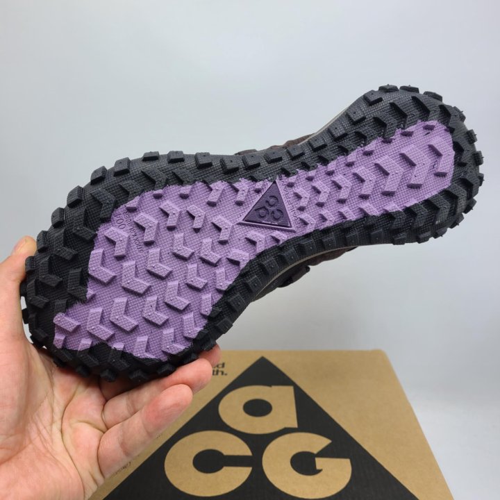 Nike ACG Mountain Fly Low