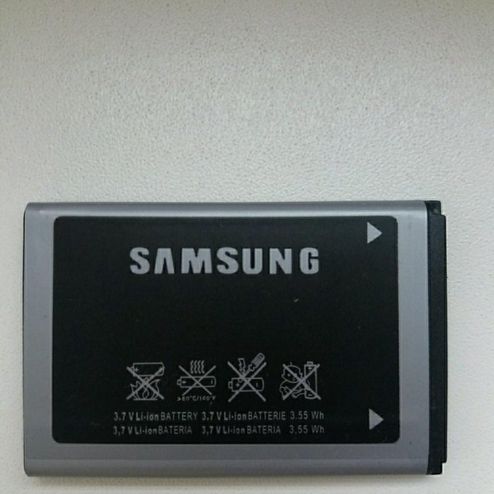 Телефон Samsung GT-S 5560