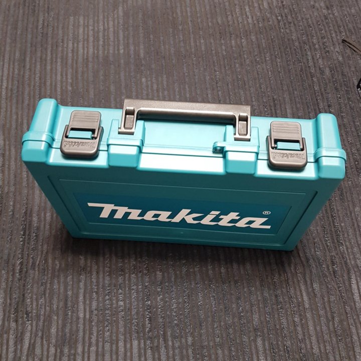 Перфораторы новые BOSCH GBH 240 и MAKITA HR 2470