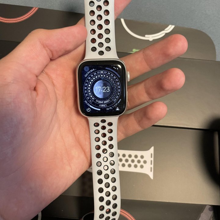 Apple Watch 44mm Nike