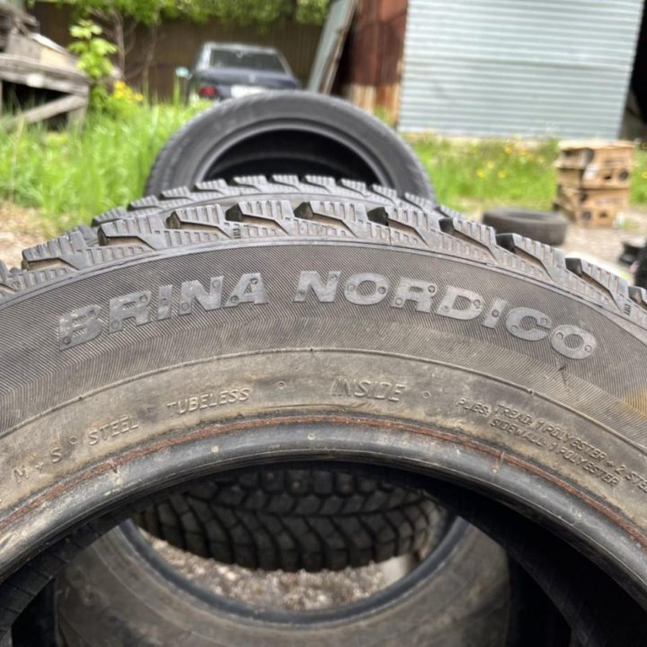 Viatti Brina Nordico V-522 185/65 R15 88T