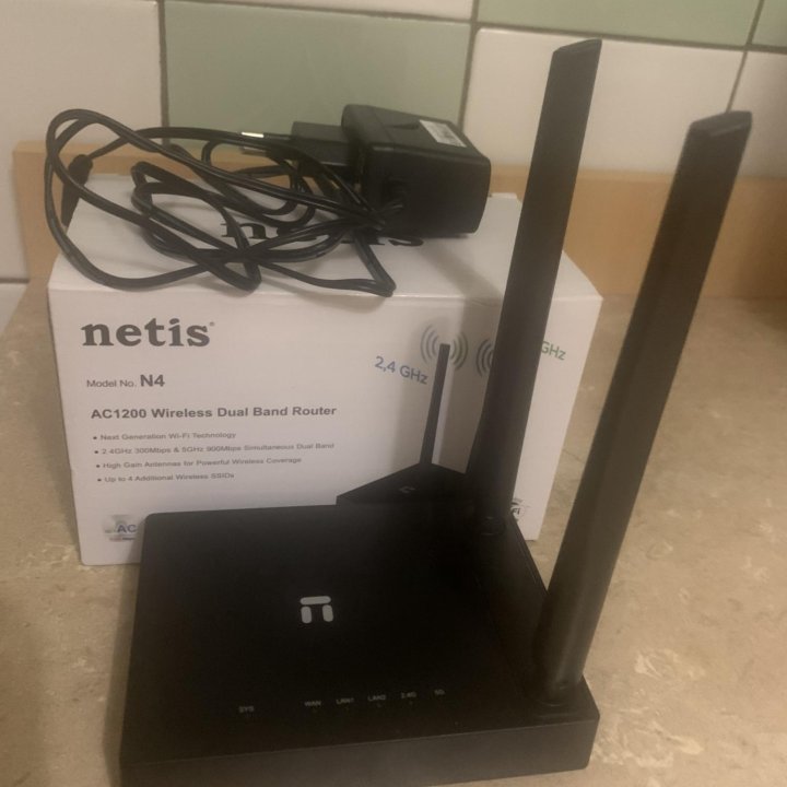 Wi-Fi роутер Netis N4 AC1200