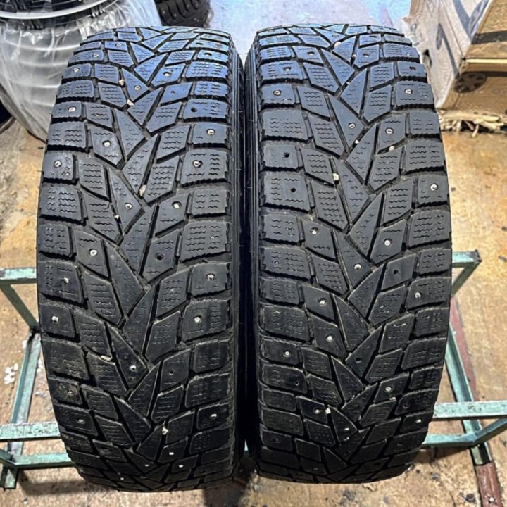 Dunlop SP Winter Ice 02 185/60 R15 88T