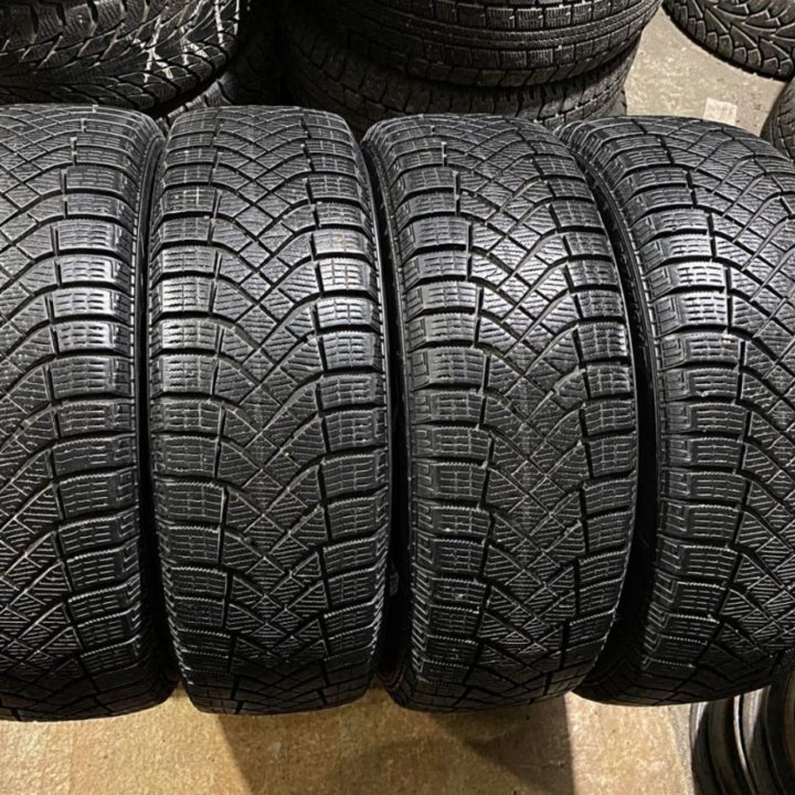 Зима Pirelli Ice Zero FR SUV 185/65 R15 92T