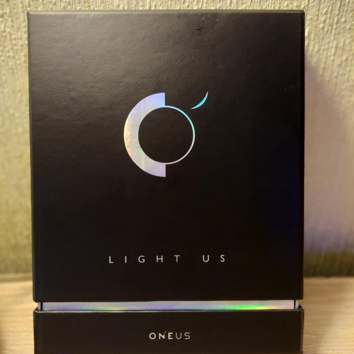 Альбом ONEUS - Light Us