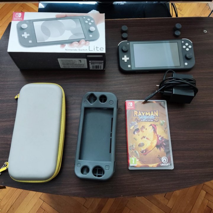 Nintendo switch lite с играми