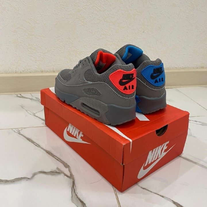 Кроссовки Nike Air max