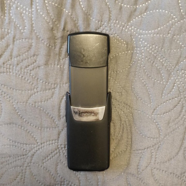 Nokia 8910i