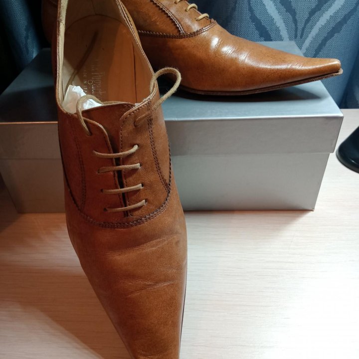 Женские ботинки