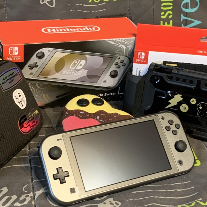 Nintendo Switch Lite Dialga Palkia Edition