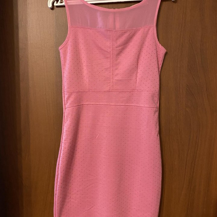 Женское платье Reserved 42-44 р