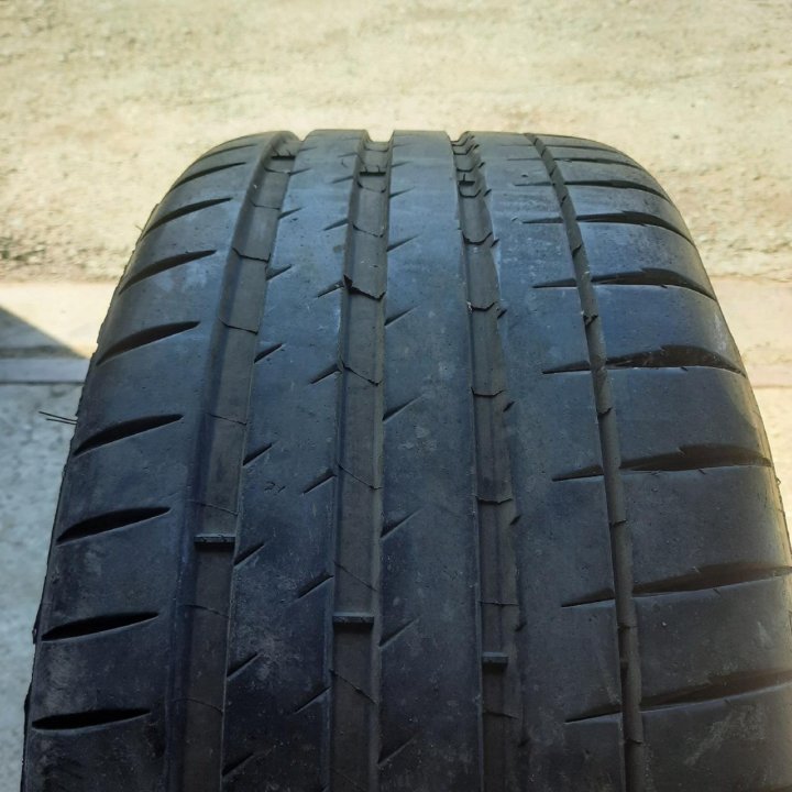 255/35R20 Michelin Pilot Sport 4S (Лот №4814)