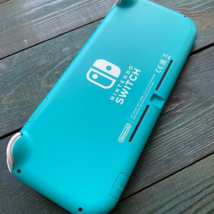 Nintendo Switch Lite + много игр