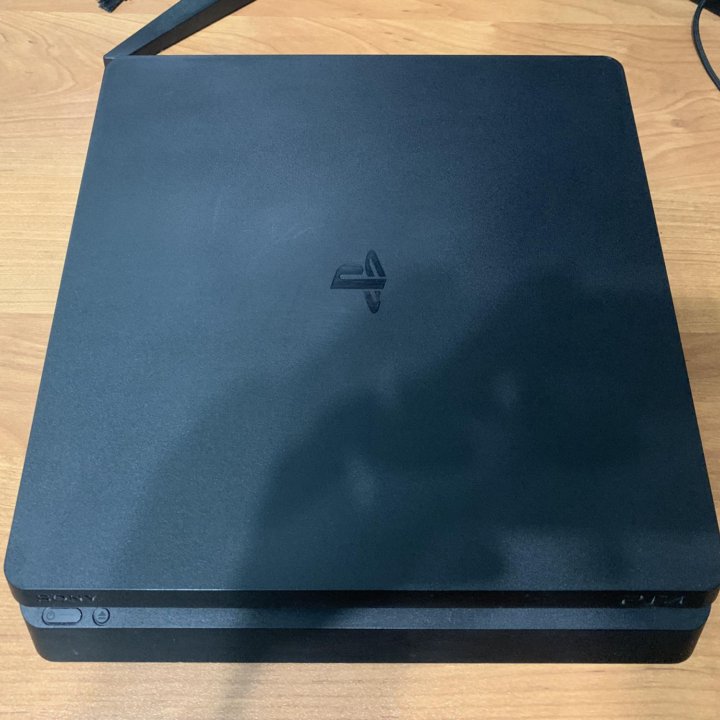 PlayStation 4 slim