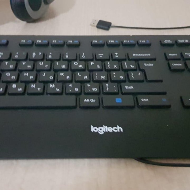 Игровая клавиатура logitech