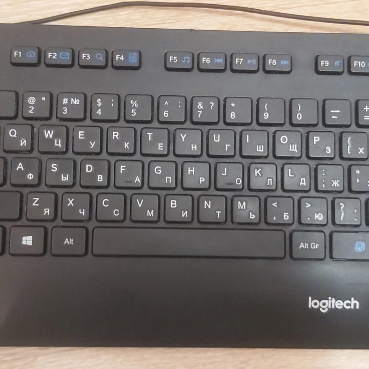 Игровая клавиатура logitech