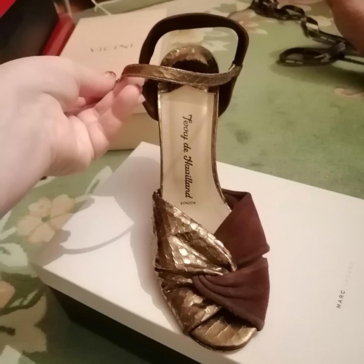 Босоножки Vicini