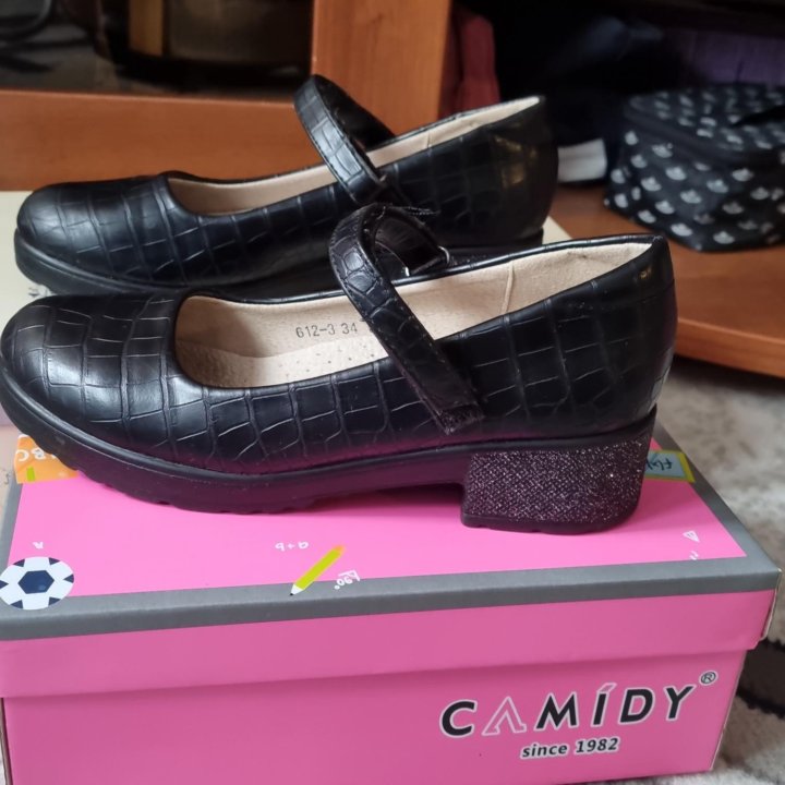 Туфли для девочки 34 р