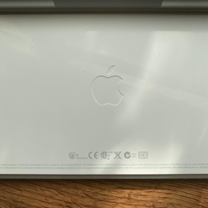 Клавиатура Apple