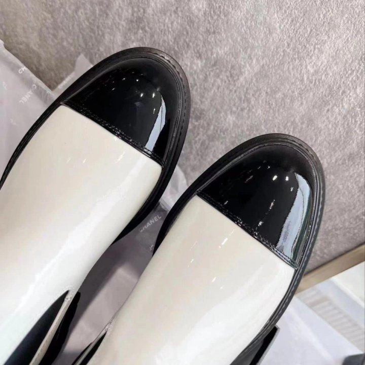 Ботинки Chanel????