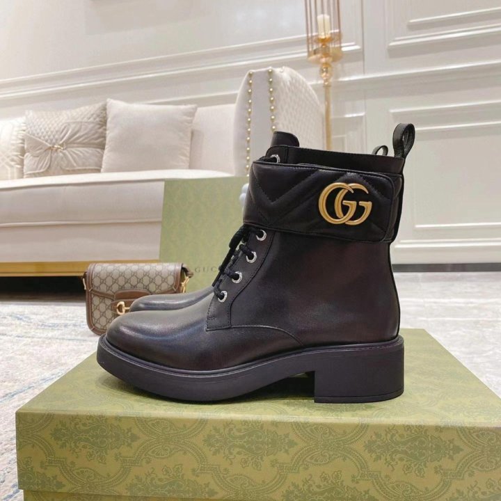 Ботинки Gucci????