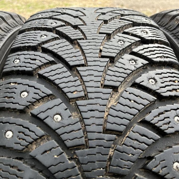 Зима Nokian Nordman 4 205/60 R16 + Диски 5x105