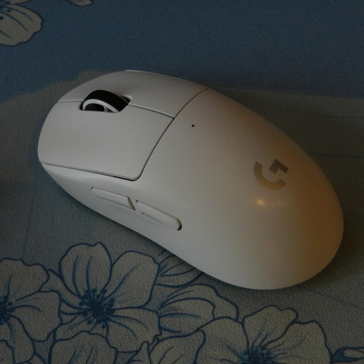 Logitech g pro x superlight white
