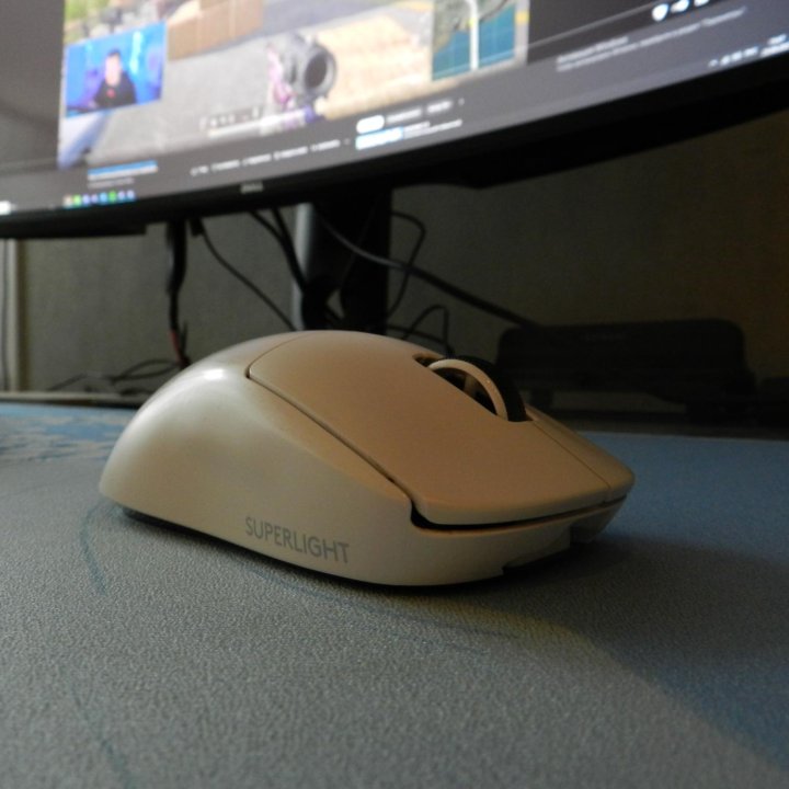 Logitech g pro x superlight white