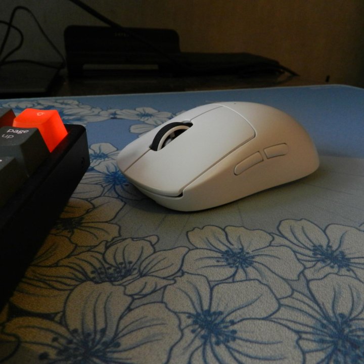 Logitech g pro x superlight white
