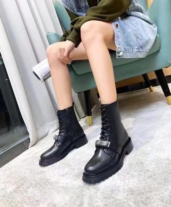 Ботинки Givenchy????